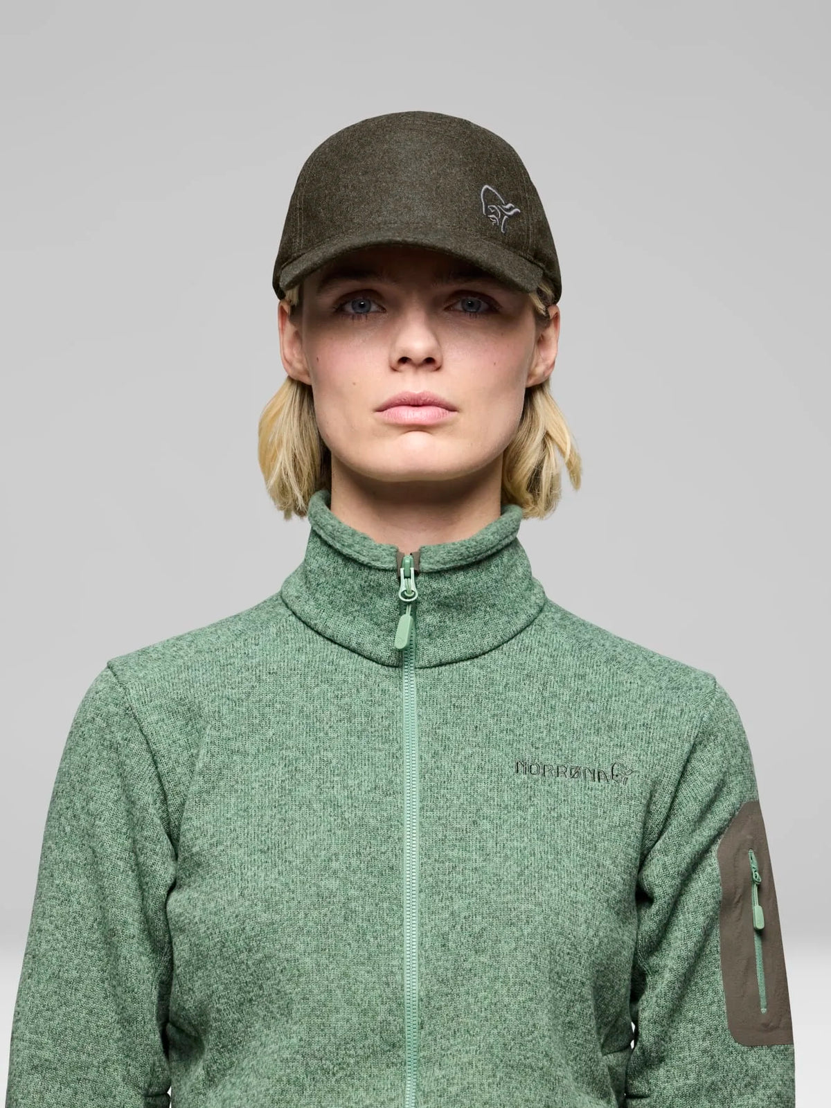 Norrøna /29 wool cap with visor